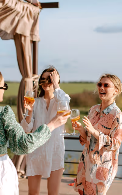 A group of friends drinking